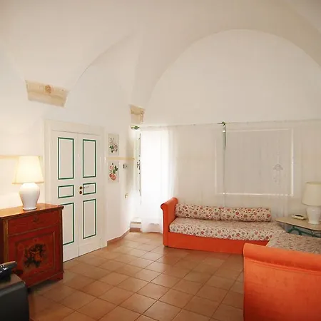 Villaggio In Sparse Nel Centro Storico Aparthotel 3*